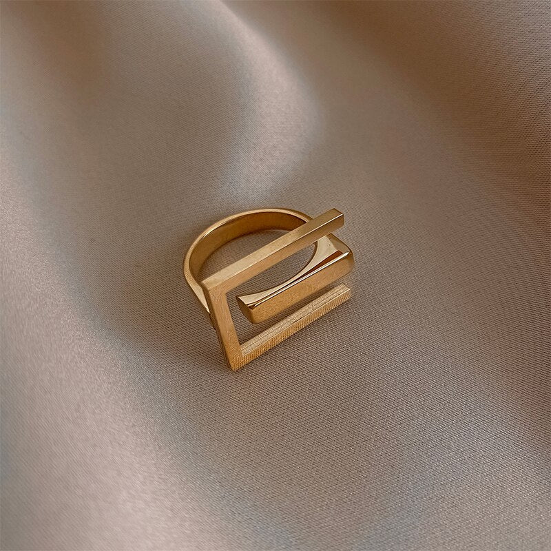 Bague Féminine au Style Unique Géométrique