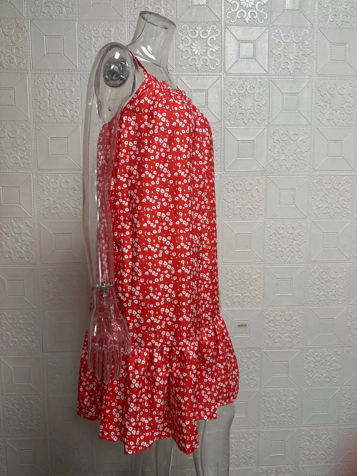 Robe d’Été Imprimée – Bretelles, Décolleté Rond & Coupe au Genou